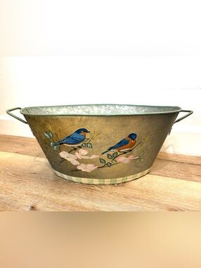 Lenox Summer Greetings Tin Metal Basin Bluebird Artwork

Excellent Condition